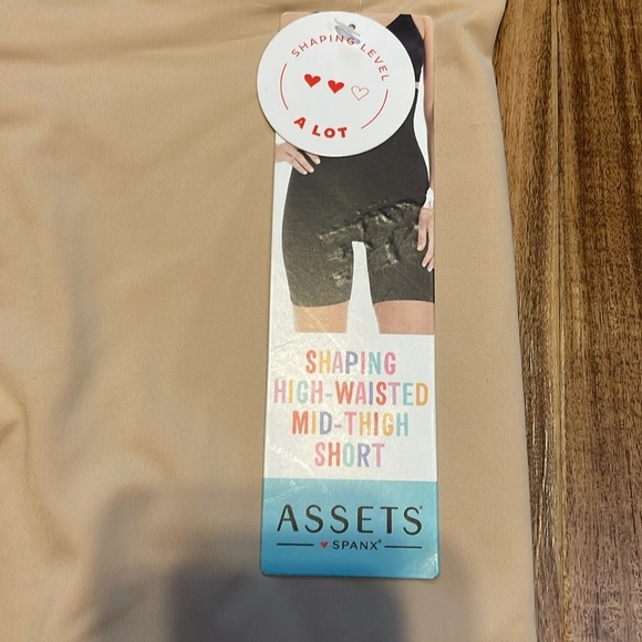 Assets women’s XL Spanx High Waist Mid Thigh Super Control Shaper shorts nude - Picture 2 of 7